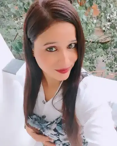 Call Girls in Kankrej